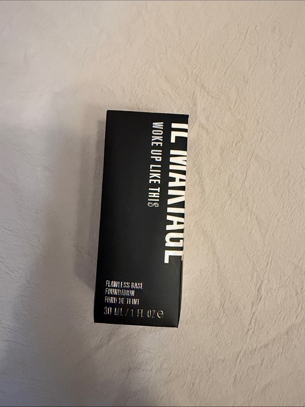 IL MAKIAGE “Woke up like this foundation” in shade: 20